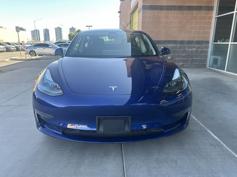 Used 2023 Tesla Model 3 Standard Range image 9