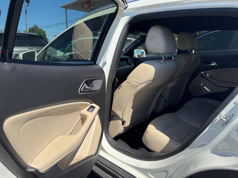 Used 2016 Mercedes-Benz GLA 250 GLA 250 4dr SUV w/ Sport Package image 13