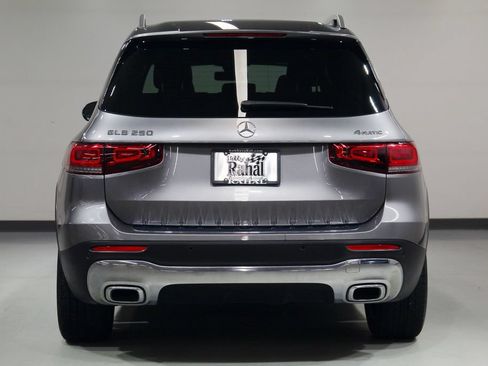 Used 2023 Mercedes-Benz GLB 250 4MATIC image 3