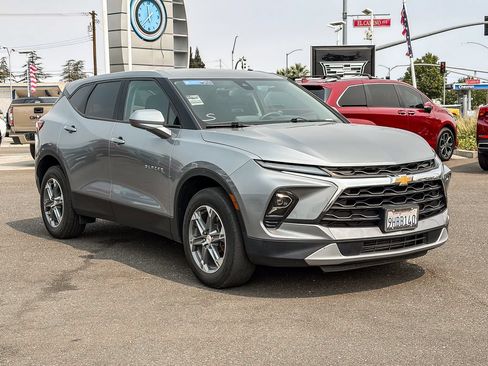 Used 2023 Chevrolet Blazer LT w/ LPO, Cargo Package FWD image 5
