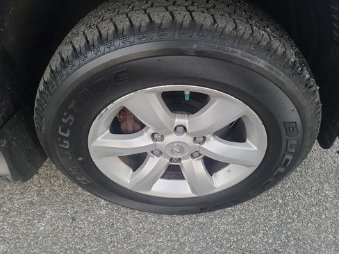 Used 2011 Lexus GX 460 w/ Comfort Plus Pkg image 26