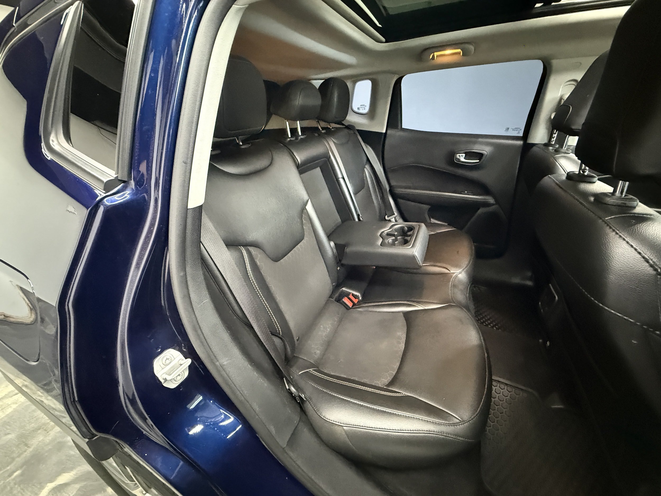 Used 2020 Jeep Compass Latitude FWD image 23