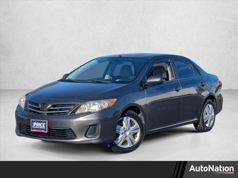 Used 2013 Toyota Corolla LE image 1