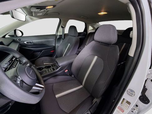 Used 2025 Hyundai Sonata SE FWD image 13