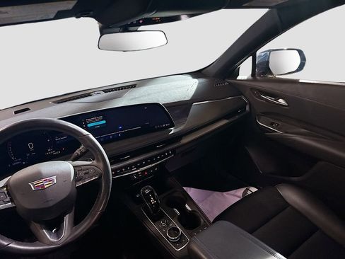 Used 2024 Cadillac XT4 Sport image 26