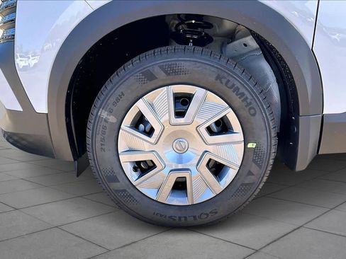 New 2026 Nissan Kicks S image 9