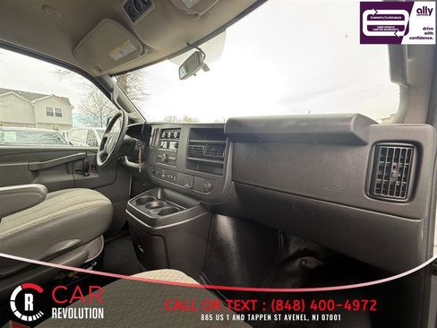 Used 2023 Chevrolet Express 3500 LS image 26