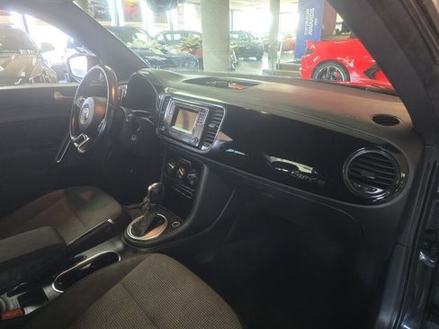 Used 2018 Volkswagen Beetle 2.0T Coast image 12