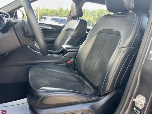 Used 2021 Jeep Grand Cherokee L Laredo RWD image 32