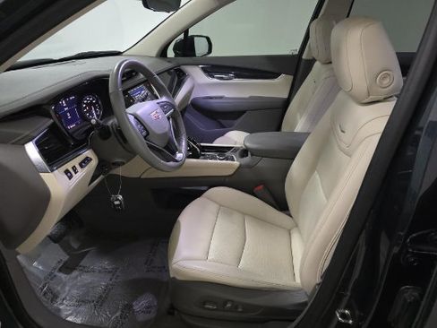 Used 2020 Cadillac XT6 Premium Luxury FWD image 4