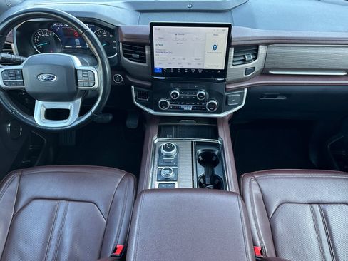 Used 2023 Ford Expedition Limited image 14