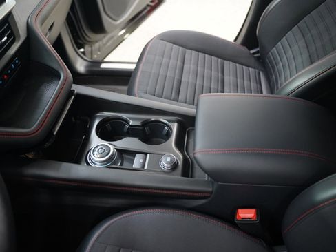 Used 2025 Ford Explorer ST-Line AWD/4WD image 20