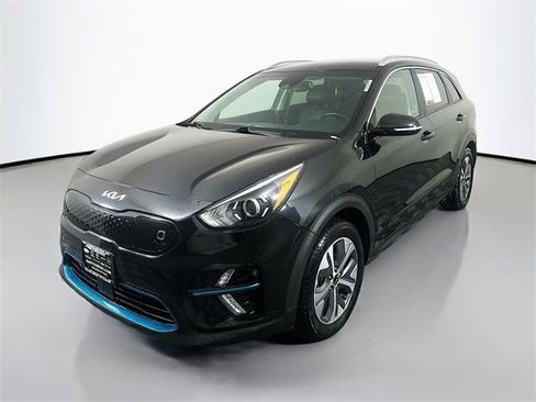 Used 2022 Kia Niro EX w/ Cold Weather Package image 3