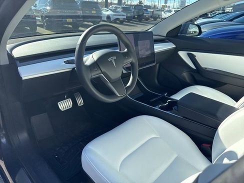 Used 2020 Tesla Model 3 Performance image 19