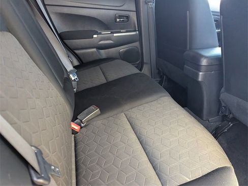 Used 2021 Mitsubishi Outlander Sport SE image 13