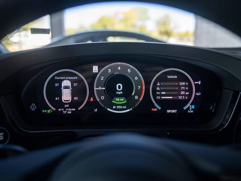 New 2026 Porsche Cayenne S image 17