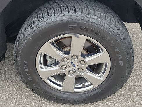 Used 2018 Ford F150 XLT w/ Equipment Group 302A Luxury image 6