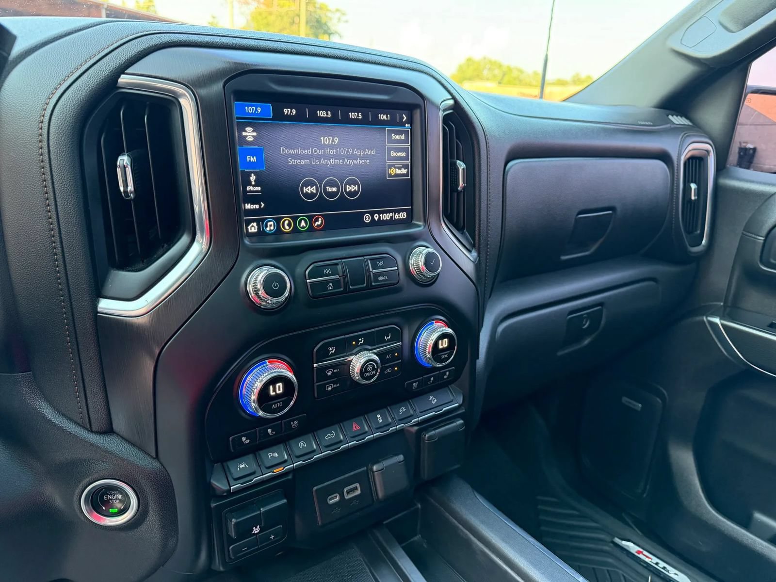 Used 2020 GMC Sierra 1500 AT4 w/ AT4 Premium Package AWD/4WD image 15