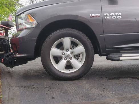 Used 2014 RAM 1500 Express AWD/4WD image 16
