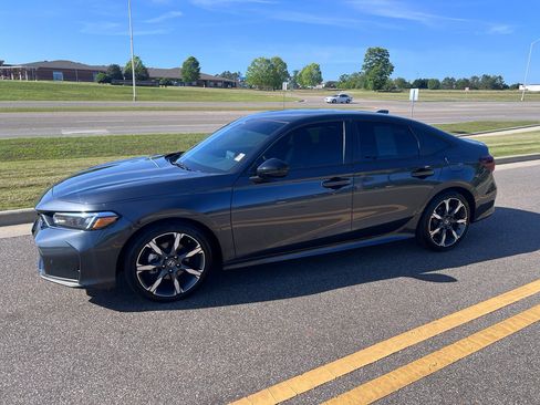 Used 2025 Honda Civic Sport image 9