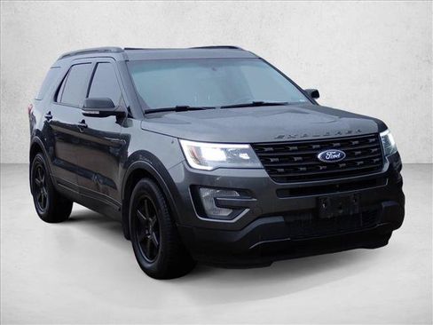 Used 2017 Ford Explorer Sport w/ Equipment Group 401A AWD/4WD image 15