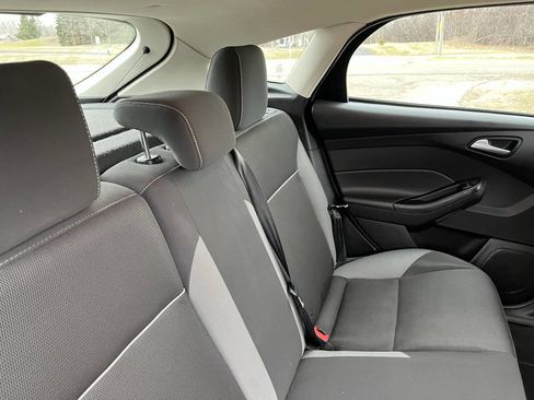 Used 2013 Ford Focus SE FWD image 30