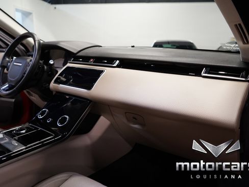 Used 2018 Land Rover Range Rover Velar S AWD/4WD image 28