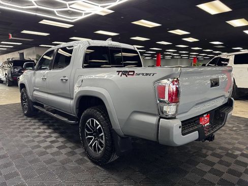 Used 2020 Toyota Tacoma TRD Sport w/ Technology Package RWD image 11
