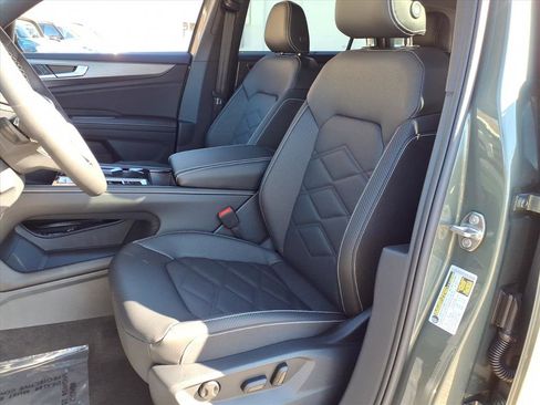 New 2026 Volkswagen Atlas Cross Sport SE AWD/4WD image 4