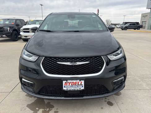 New 2026 Chrysler Pacifica Limited image 29