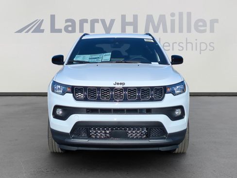 New 2026 Jeep Compass Latitude AWD/4WD image 8