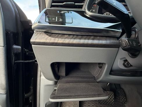 Used 2019 Audi Q8 Prestige image 57