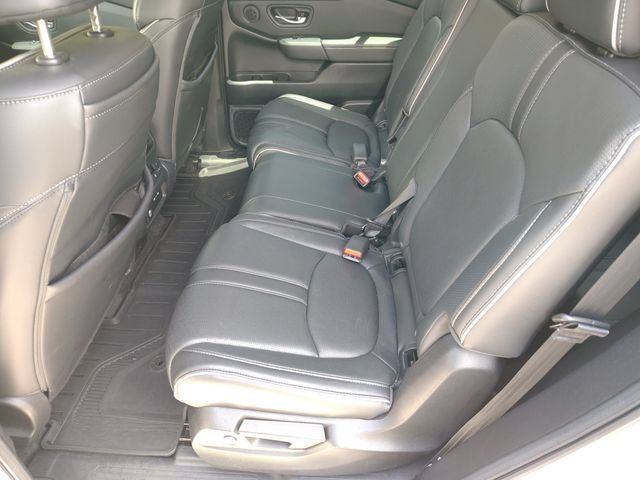 Used 2024 Honda Pilot Elite image 31