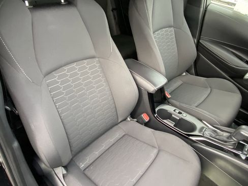 Certified 2024 Toyota Corolla SE w/ SE Package FWD image 11