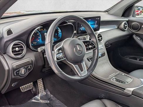 Used 2022 Mercedes-Benz GLC 300 4MATIC image 10