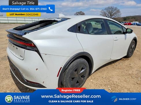 Used 2023 Toyota Prius LE image 4