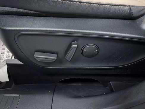 Used 2020 Ford Escape Titanium image 15