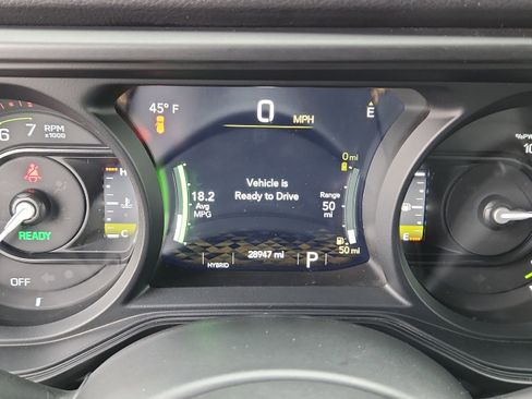 Used 2024 Jeep Wrangler Unlimited AWD/4WD image 15