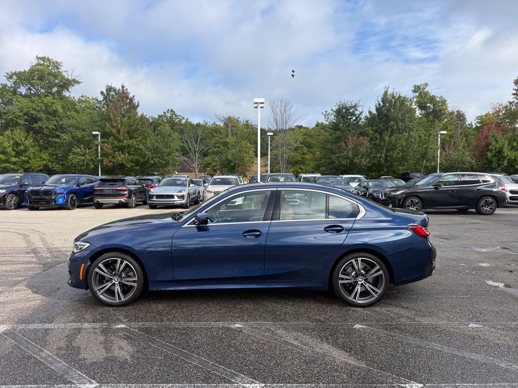 Used 2022 BMW 330i xDrive Sedan AWD/4WD image 2