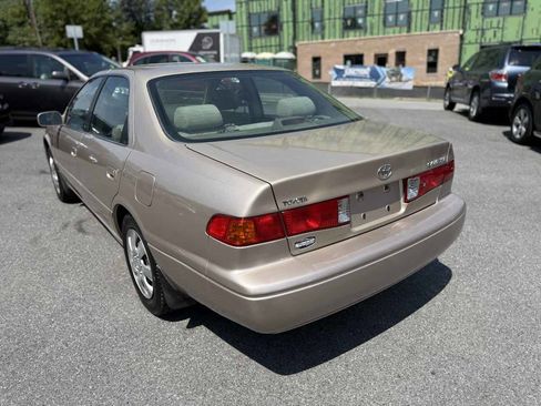 Used 2000 Toyota Camry LE image 5