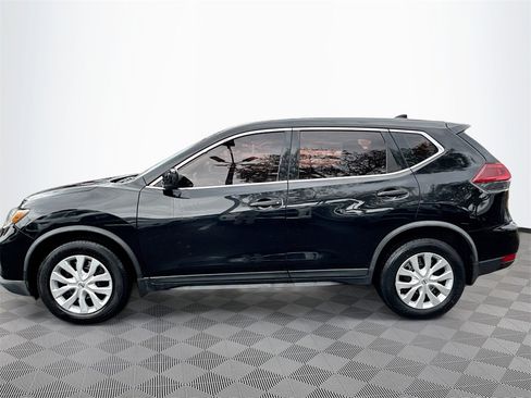 Used 2018 Nissan Rogue S image 9