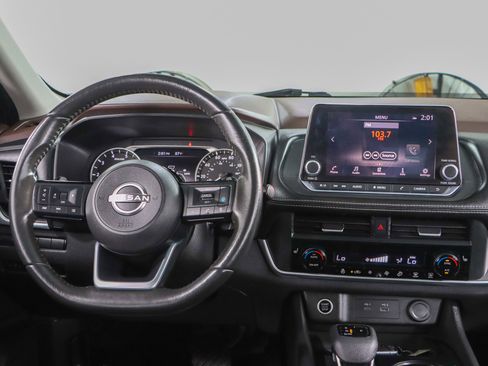 Used 2023 Nissan Rogue SV w/ SV Premium B Package FWD image 17