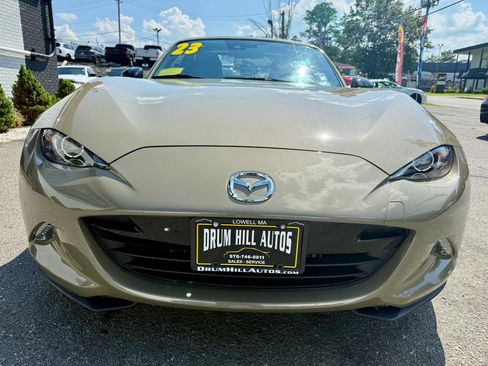 Used 2023 MAZDA MX-5 Miata Club RWD image 7