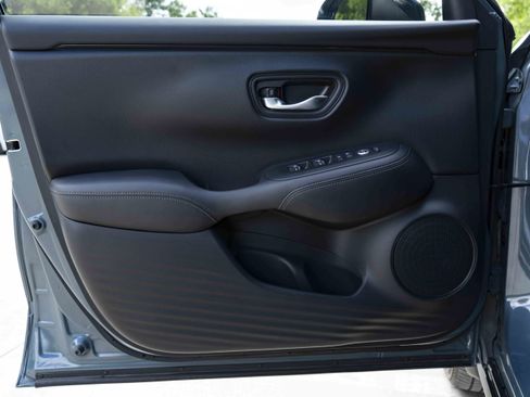 Used 2024 Honda HR-V EX-L image 37