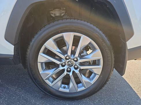 Used 2019 Toyota RAV4 Limited AWD/4WD image 36