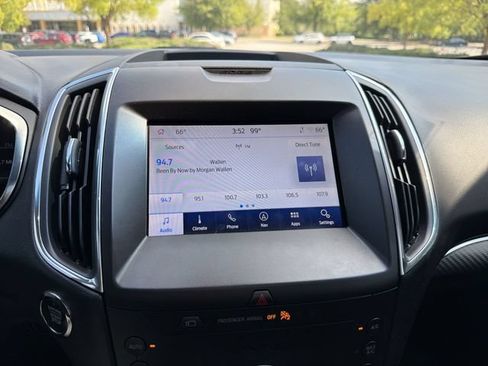 Used 2020 Ford Edge Titanium w/ Equipment Group 301A FWD image 16