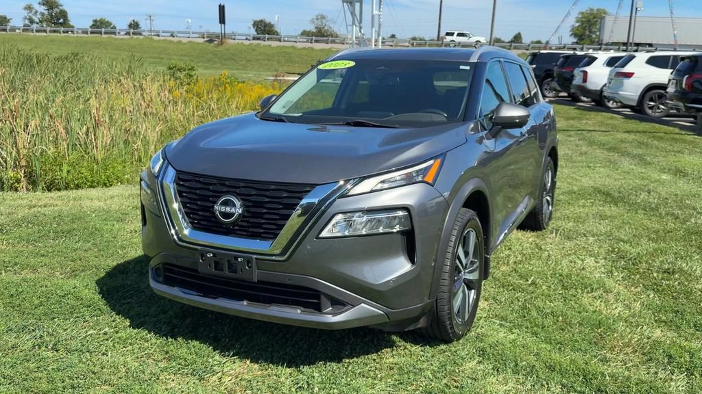 Used 2023 Nissan Rogue SL w/ SL Premium Package AWD/4WD image 2
