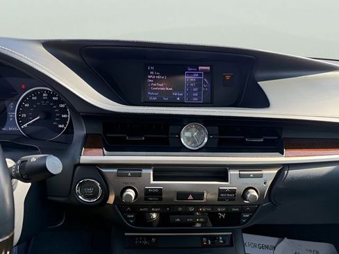 Used 2014 Lexus ES 350 w/ Premium Package image 15