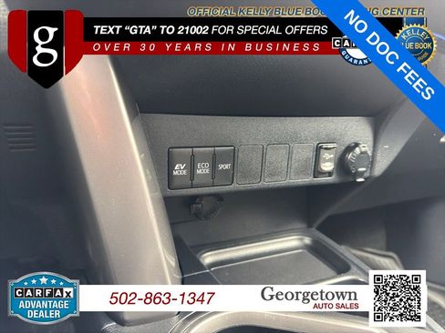 Used 2017 Toyota RAV4 XLE AWD/4WD image 9