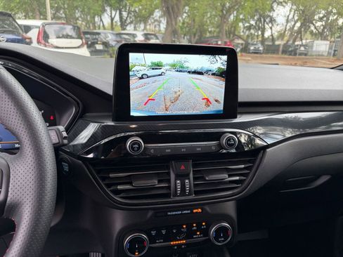 Used 2025 Ford Escape ST-Line image 17